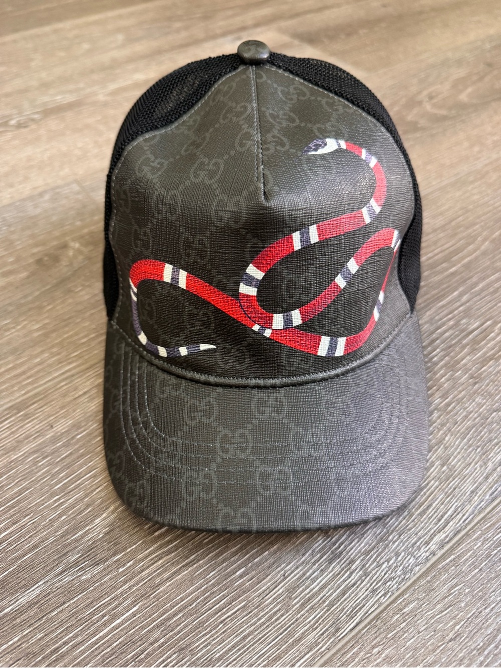 Gucci Black GG Logo Mesh Baseball Cap with Red/White Snake